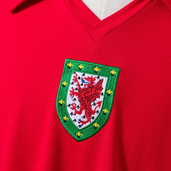 Wales 1976/79 Home Retro Jersey – Classic Edition