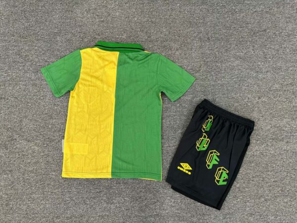 Manchester United 1992/94 Away Kids Kit – Retro Classic Edition