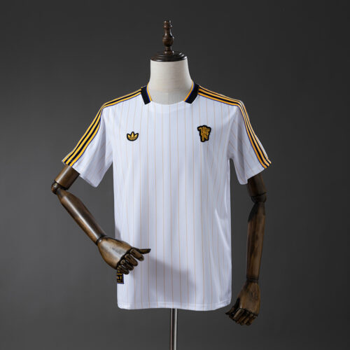 Manchester United adidas Classic Cultural Terrace Shirt – Retro Style Edition