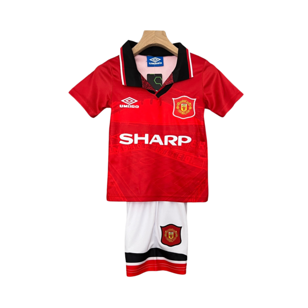 Untitled design (62) Manchester United 1994/96 Home Kids Kit – Retro Classic Edition