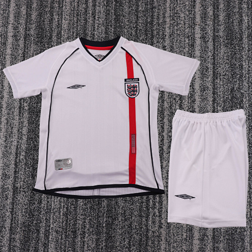 d29ee74a9faed7efdeab9606ac67d182a56409ee521ecfc8431fc41d5793419c England 2002 Away Retro Football Kids Kit
