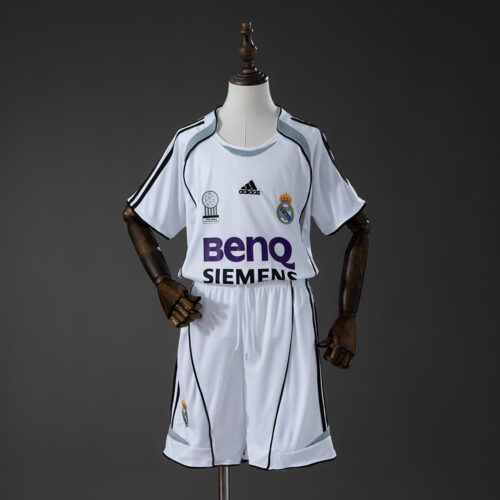 Real Madrid 2006/07 Home Football Kids Kit – Retro Classic Edition