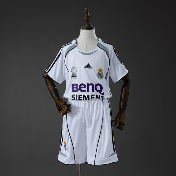 Real Madrid 2006/07 Home Football Kids Kit – Retro Classic Edition
