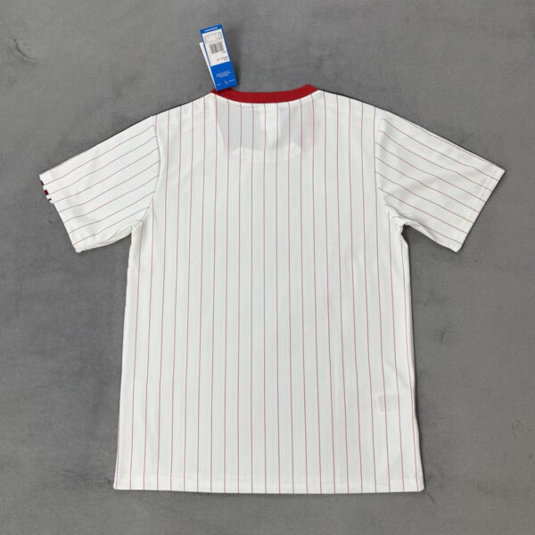 eaaf819cd914481fa3b188499a4c35ce0862f4f5d4cf88df21295d4067e3f3a2 Manchester United X Buckfast Jersey