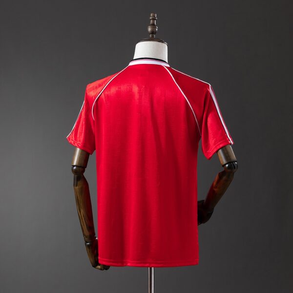 Manchester United 1984 Home Retro Jersey – Classic 80s Edition