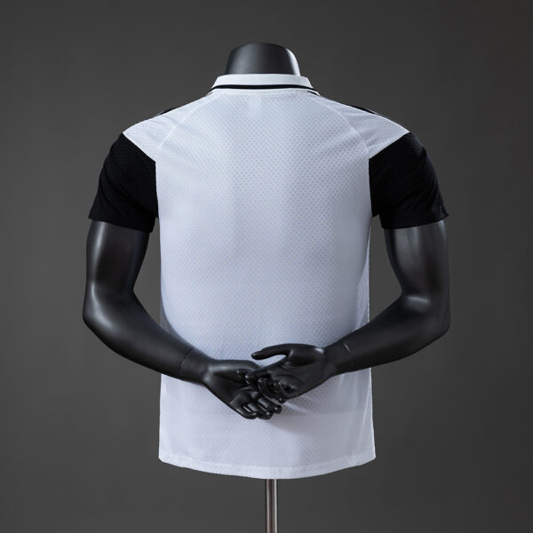 Liverpool FC 2026/27 Player Version White Training Jersey with Polo Neck & ¼ Zip – Elite Training Edition